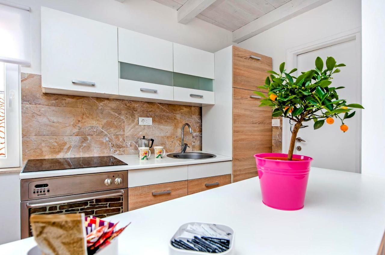 Apartment Casa Alek ロヴィニ エクステリア 写真