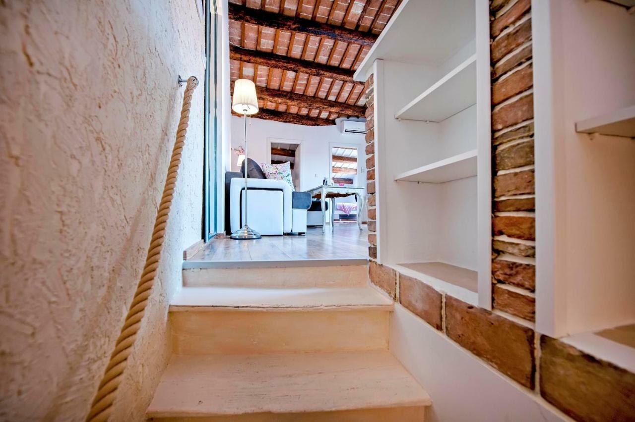 Apartment Casa Alek ロヴィニ エクステリア 写真